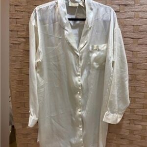 Vtge Victoria's Secret Ivory Satin Button-Down Sleep Shirt 90s size L